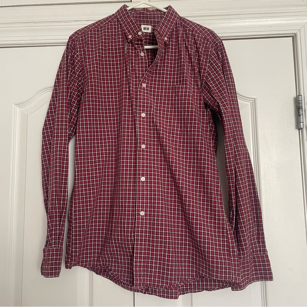 Uniqlo Men's Red Checkered Shirt Sz Medium